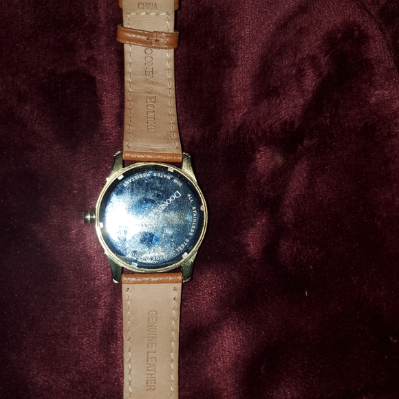 Dooney and bourke watch - Picture 2 of 3